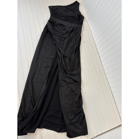 NWOT Lulus Dreaming of Elegance Black Satin One-Shoulder Maxi Dress Wedding Sz L - Picture 2 of 6